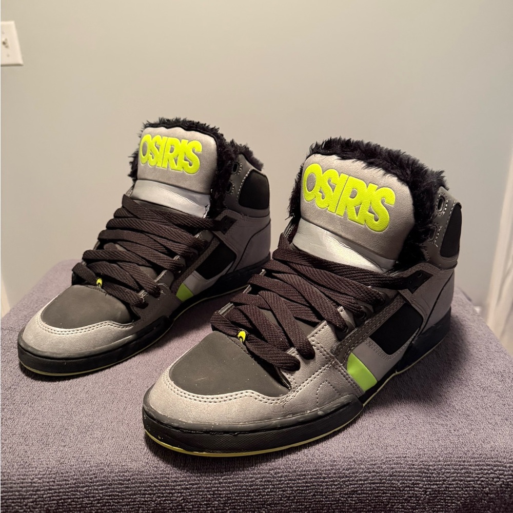 Osiris Men's Gray and Black Sneakers with Neon Accents